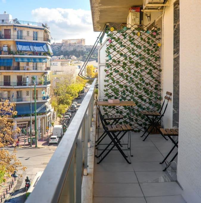 4 Family And Friends - Acropolis View Apartment Athens Ngoại thất bức ảnh