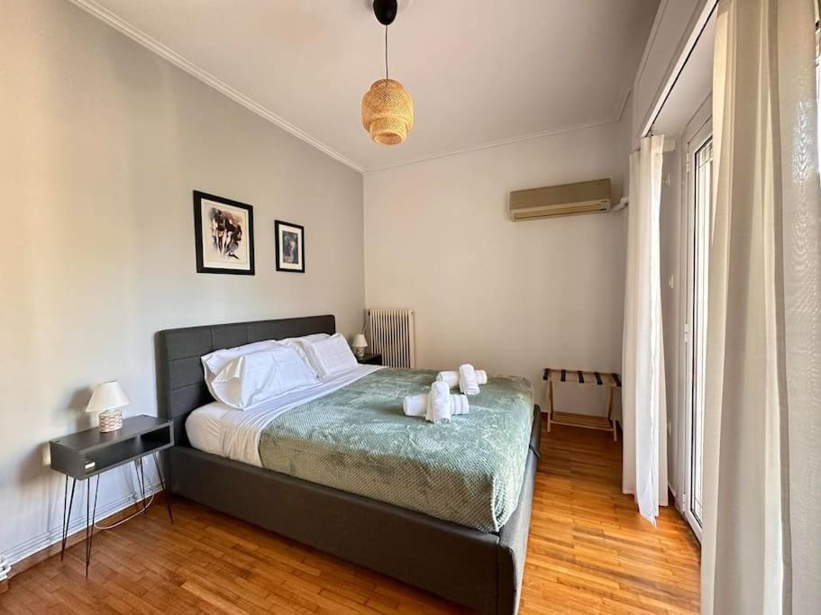 4 Family And Friends - Acropolis View Apartment Athens Ngoại thất bức ảnh