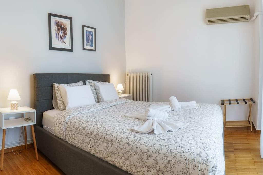 4 Family And Friends - Acropolis View Apartment Athens Ngoại thất bức ảnh