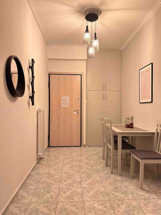 4 Family And Friends - Acropolis View Apartment Athens Ngoại thất bức ảnh