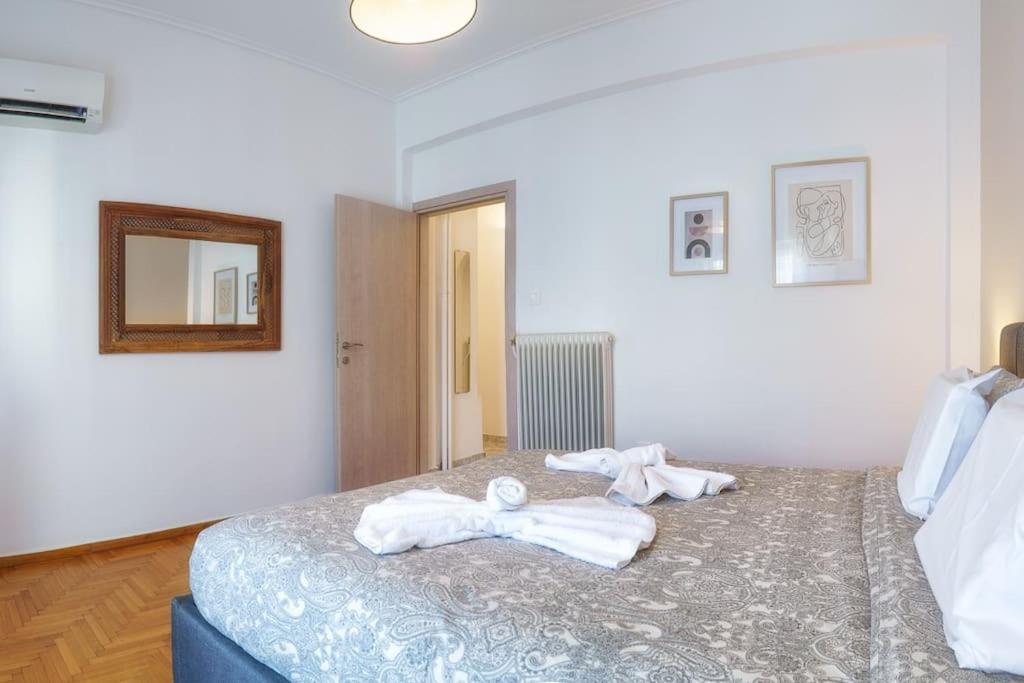 4 Family And Friends - Acropolis View Apartment Athens Ngoại thất bức ảnh