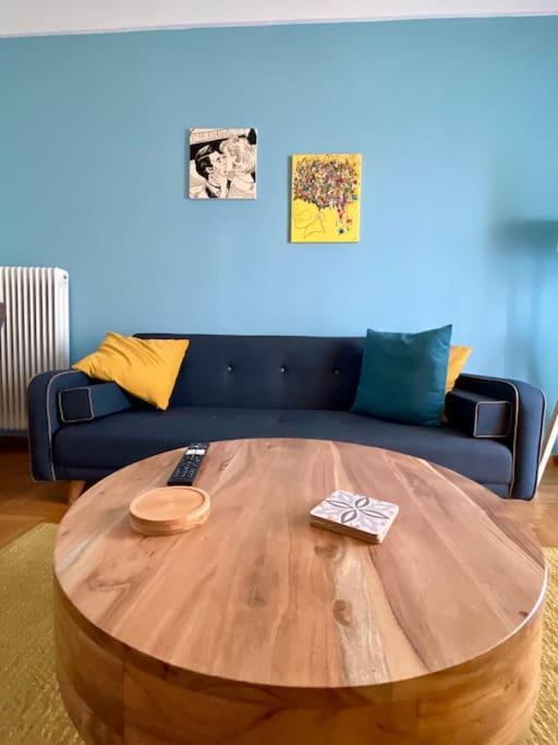 4 Family And Friends - Acropolis View Apartment Athens Ngoại thất bức ảnh
