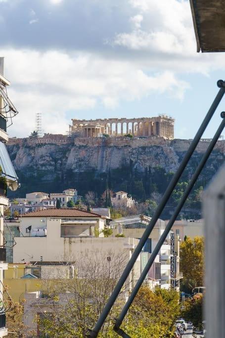 4 Family And Friends - Acropolis View Apartment Athens Ngoại thất bức ảnh