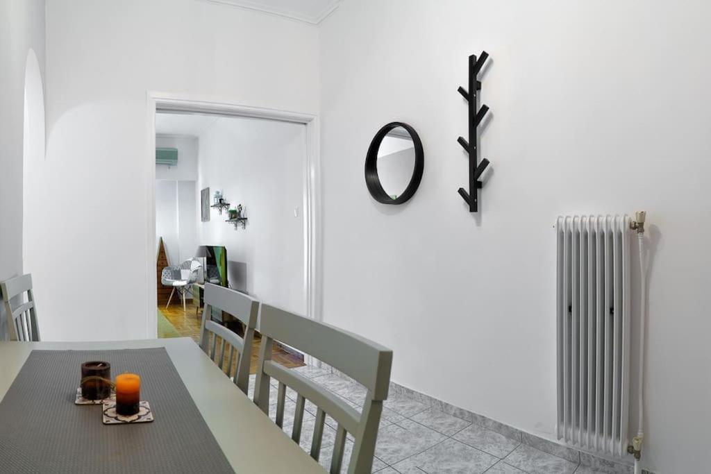 4 Family And Friends - Acropolis View Apartment Athens Ngoại thất bức ảnh